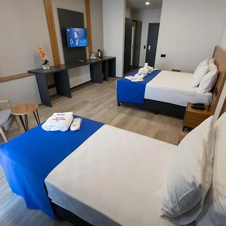 Restway Hotel *